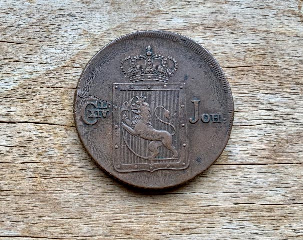 scarce 1832 Norway high grade 2 skilling coin with manufacturing die flaws
